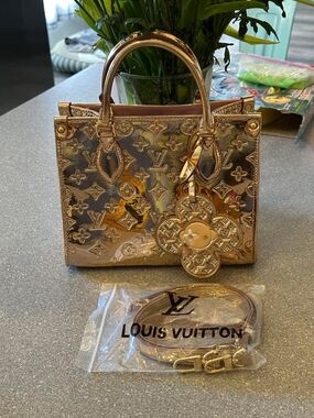 Women's Rose  Gold Vernis Leather Tote Bag with Charm
